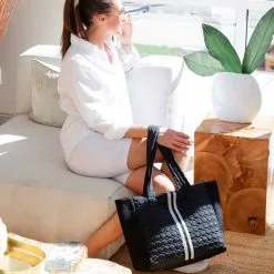 Amelia Tote - Black -goneforarun Sales 2023 FLYTE 04 BLACK LIFESTYLE 3