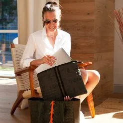 Amelia Tote - Camo Green -goneforarun Sales 2023 FLYTE 05 CAMO LIFESTYLE 1 1