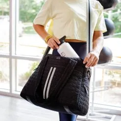 Adélie Bag - Black 31 Adélie Bag - Black -goneforarun Sales 2023 FLYTE 06 BLACK GYM LIFESTYLE2