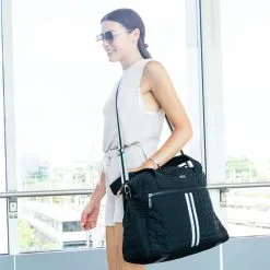 Adélie Bag - Black 28 Adélie Bag - Black -goneforarun Sales 2023 FLYTE 06 BLACK LIFESTYLE 2
