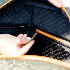 Adélie Bag - Camo Green -goneforarun Sales 2023 FLYTE 06 CAMO 1