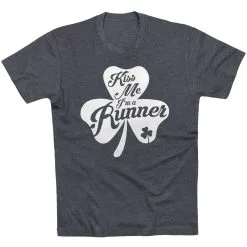 Running Short Sleeve T-Shirt - Kiss A Lucky Runner -goneforarun Sales 2023 tr 41942 CHARCOAL FLAT