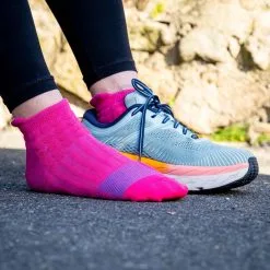 RunTechnology® Performance Socks (Pink) -goneforarun Sales 2023 tr 41960 lifestyle1