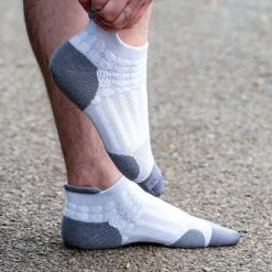 RunTechnology® Performance Socks (White) -goneforarun Sales 2023 tr 41961LIFESTYLE1