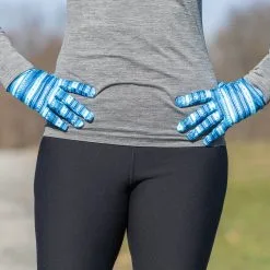 Performance Gloves - Blue Aztec -goneforarun Sales 2023 tr 44425 P LIFESTYLE 3