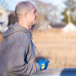 Performance Gloves - Run Boston -goneforarun Sales 2023 tr 44428 P MALE LIFESTYLE 1