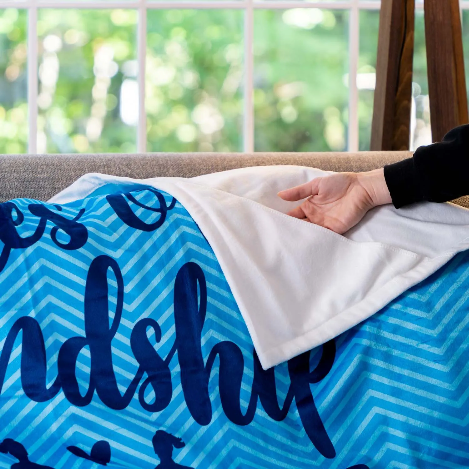 Running Premium Blanket - Miles Of Friendship 6 Running Premium Blanket - Miles Of Friendship - Image 4